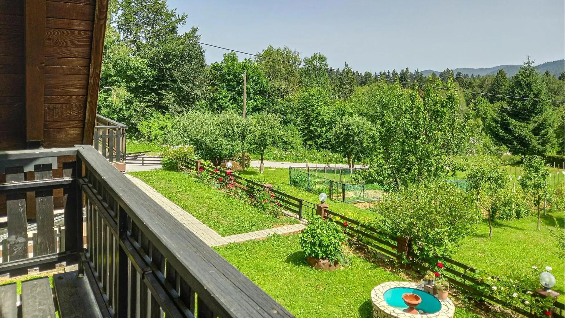 別荘 Cozy Home In Homer-Lokve With Wifi